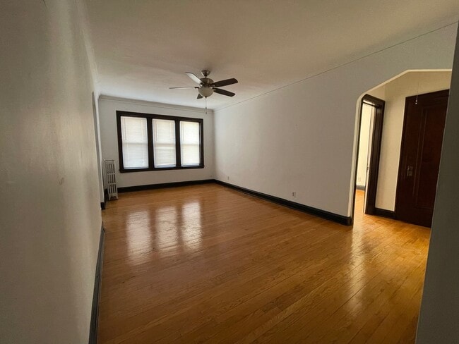 Photo - 4247 W Division St