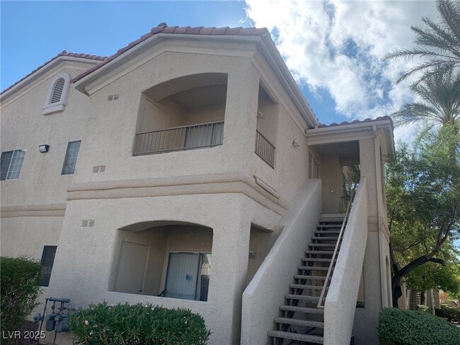Building Photo - 1881 W Alexander Rd Unit 2083