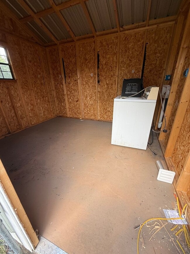 Photo - 2 Bed 1 Bath House, Gas Heat & Hot Water