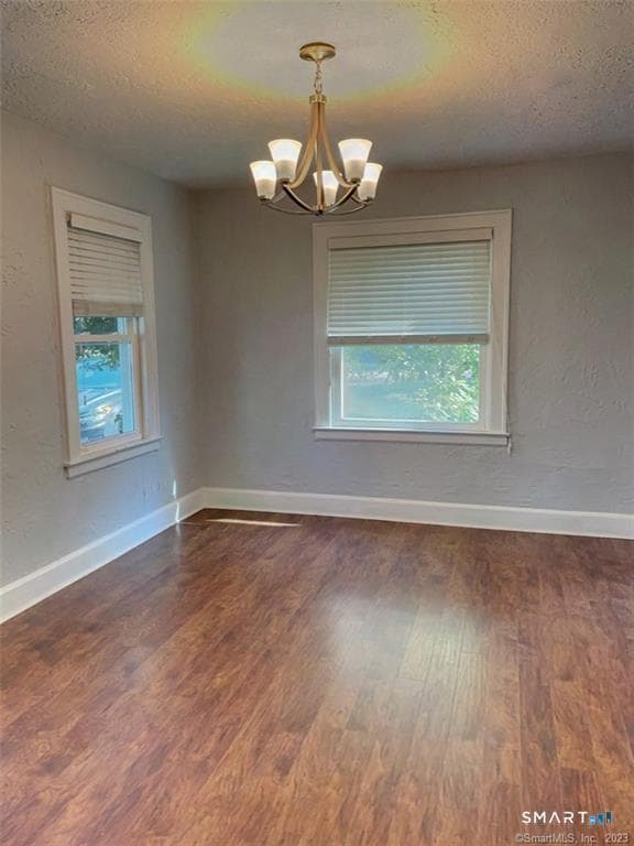 Photo - 203 Toms Rd