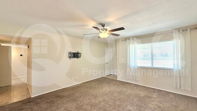 Photo - 856 W Dublin St