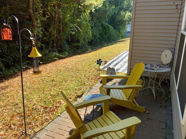 Photo - 15 Edgefield Ln