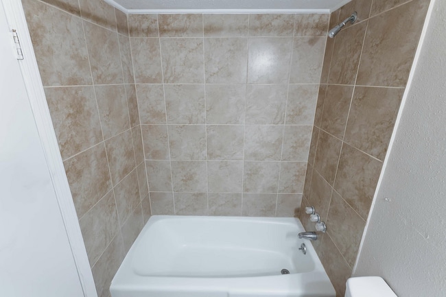 1br.bath.jpg