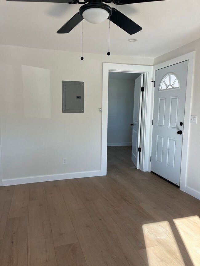 Photo - Beautifully Remodeled 2 Bed / 1 Bath Home in Orange