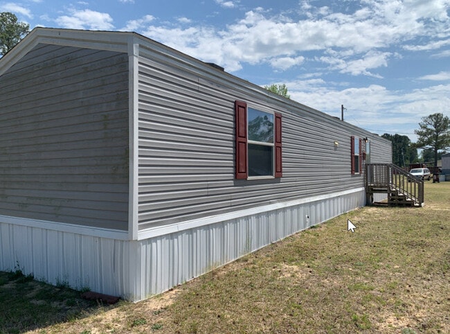 Photo - 169 Woodrow Run