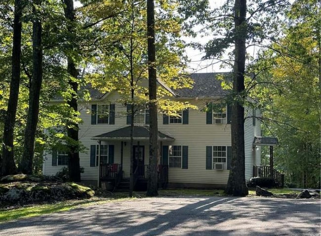 Building Photo - 198 N Fostertown Dr Rental