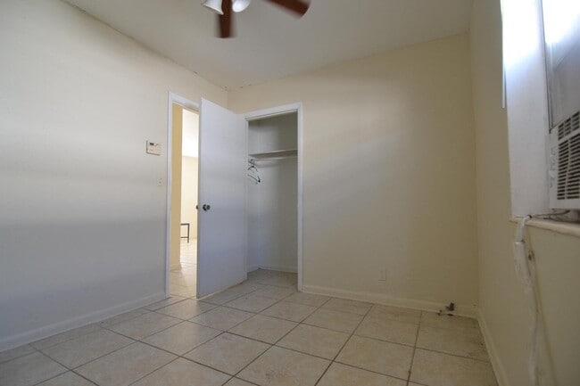 Photo - 1497 W 31st St