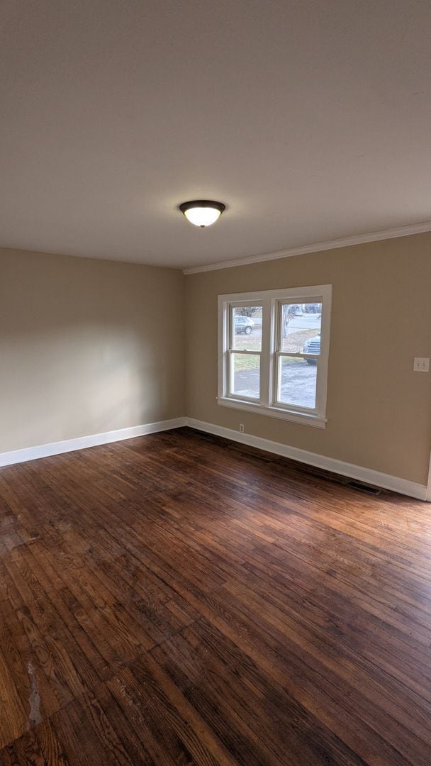 Photo - LOCATION ! Washer/Dryer Included 2 Bedroom