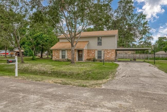 Photo - 227 Glencairn Ct