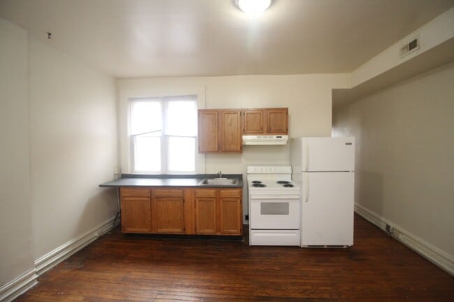 Photo - 2630 N Charles St Unit 3