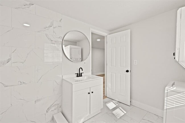 Photo - 3817 W Bay to Bay Blvd