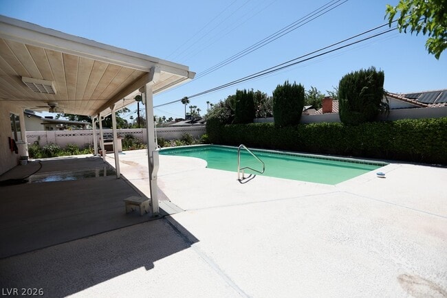 Photo - 2725 Colanthe Ave