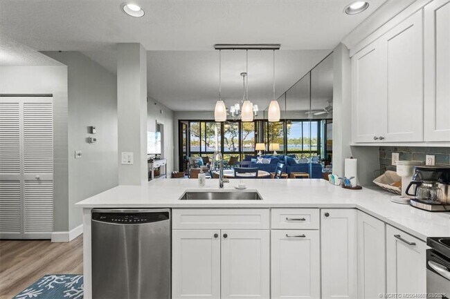 Photo - 6082 SE Landing Way Unit 7