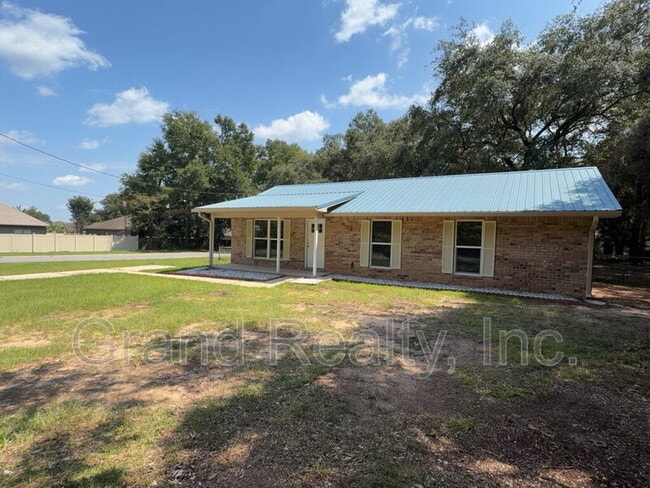 Photo - 6733 Applegate St