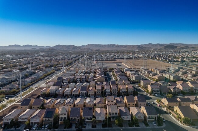 Photo - 5295 Ledgewood Creek Ave