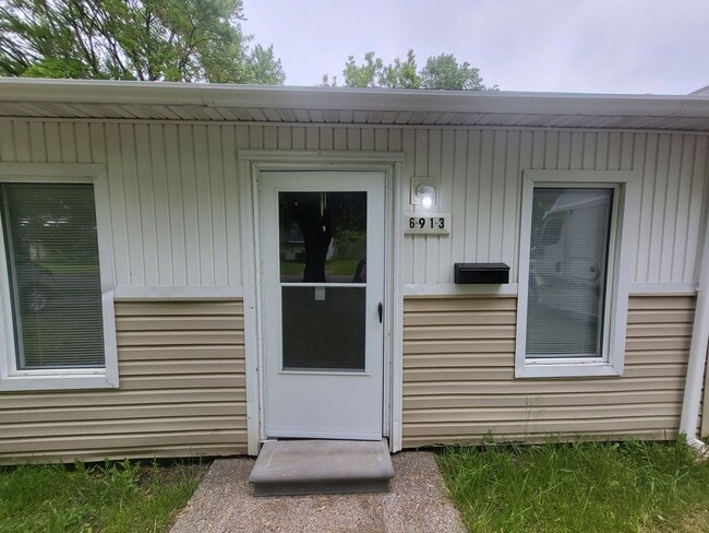 Photo - 3 bedroom home on Flint's North-east side