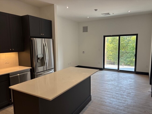 Building Photo - 41 Larry Holmes Dr Unit 139 Rental
