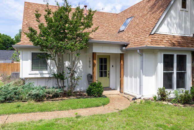 Photo - 1879 Corbin Rd