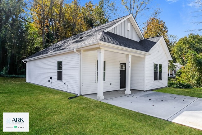 219 Claudette Dr