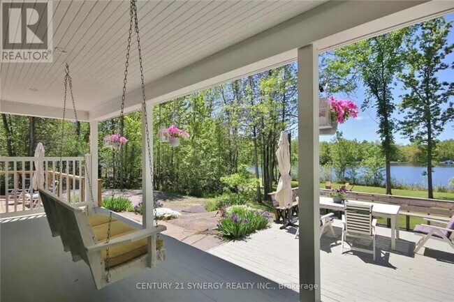 Photo - 393 Gold Creek Rd