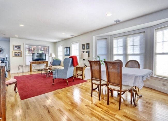 Photo - 32 Lagrange St Unit 1