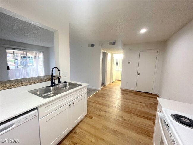 Photo - 221 Mission Newport Ln Unit 101