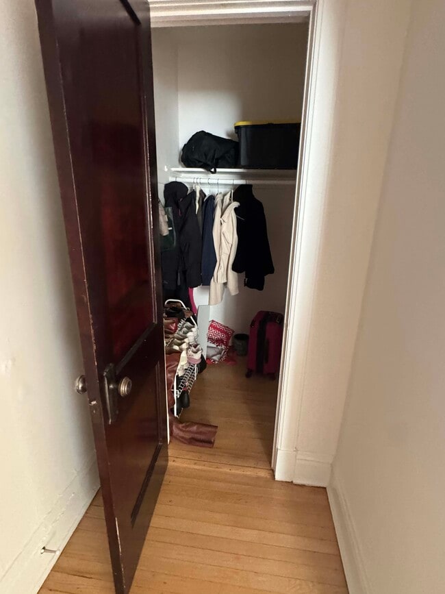 Photo - 3619 N Pine Grove Ave Unit 3