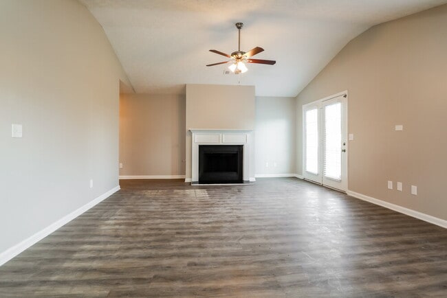 Photo - 1385 Lafayette Square