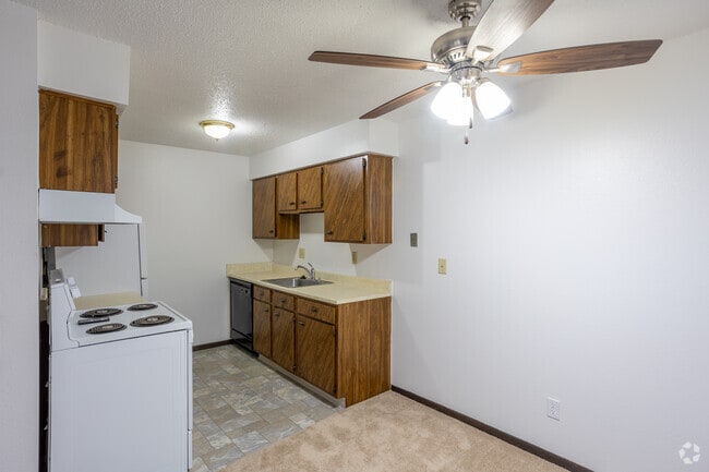 2BR, 1BA - 900SF, Kitchen
