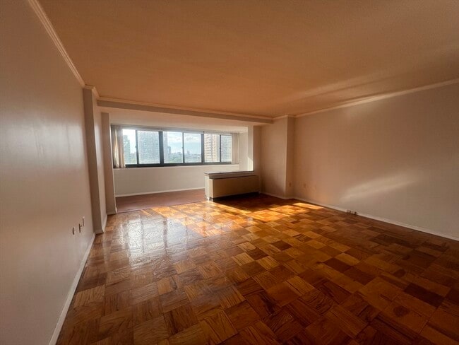 Photo - 9 Hawthorne Pl Unit 8P