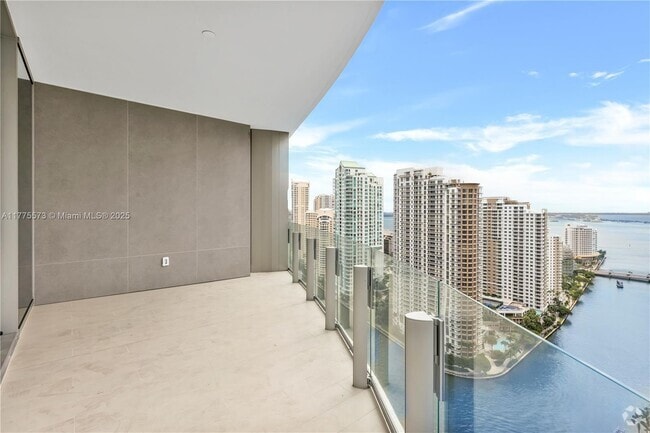 Building Photo - 300 Biscayne Boulevard Way Rental