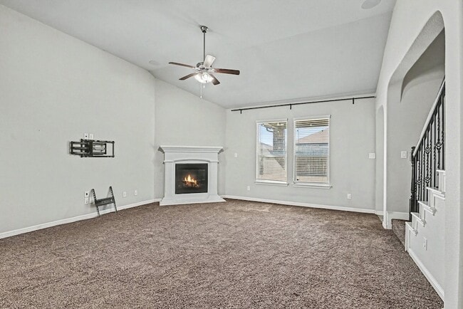 Photo - 613 Dunster Ln