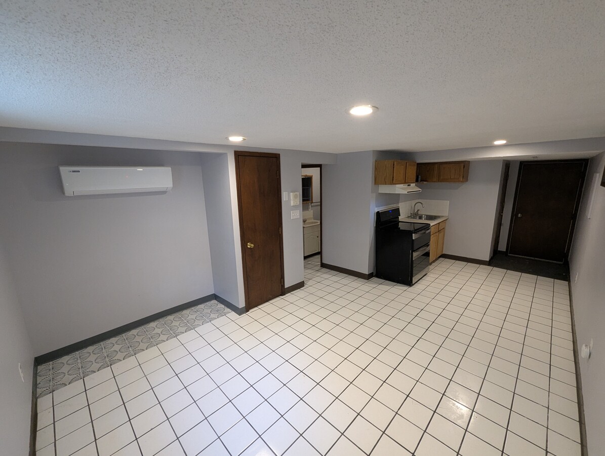 Photo - 3420 Kingman Blvd Unit B2
