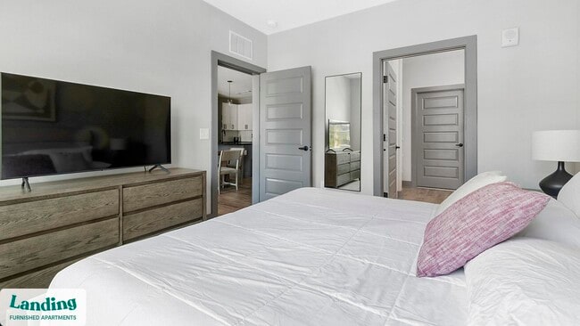 Photo - 14041 Hyatt Rd Unidad 1208