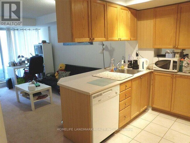 Photo - 909 Bay St. Unit 317
