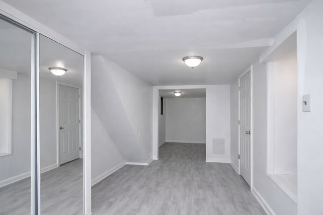 Photo - 1452 N Allison St