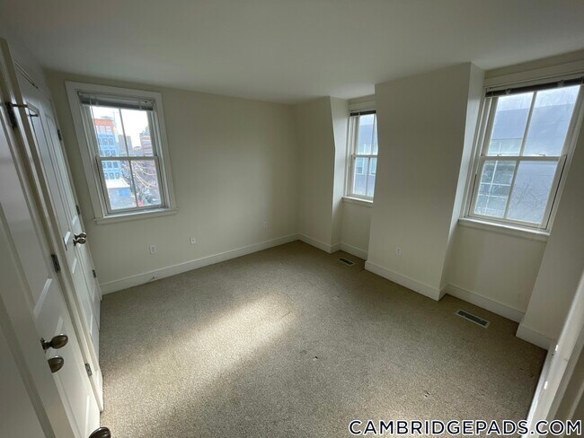 Photo - 110 Second St. Apartamento Unidad PH15