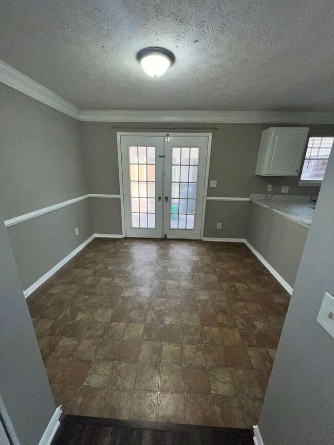 Photo - Available now!!! 2 bedroom 2.5 bath town home available in Snellville!!!