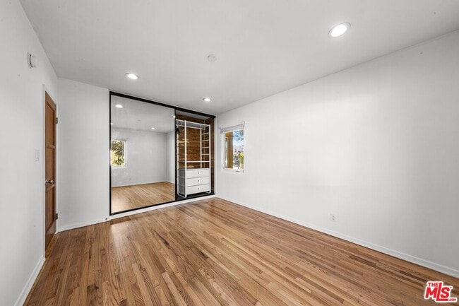 Photo - 2010 Virginia Ave Unit B