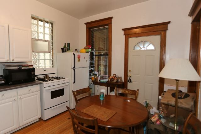 Photo - 1332 N Claremont Ave Unit J00P