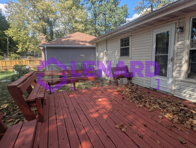 Photo - 2111 S Western Ave