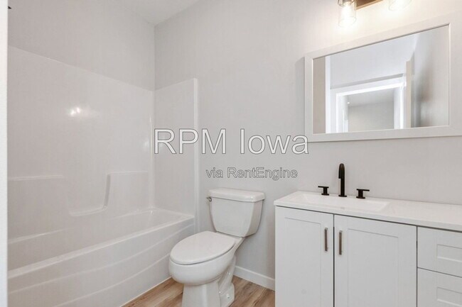 Photo - 6810 Bright St