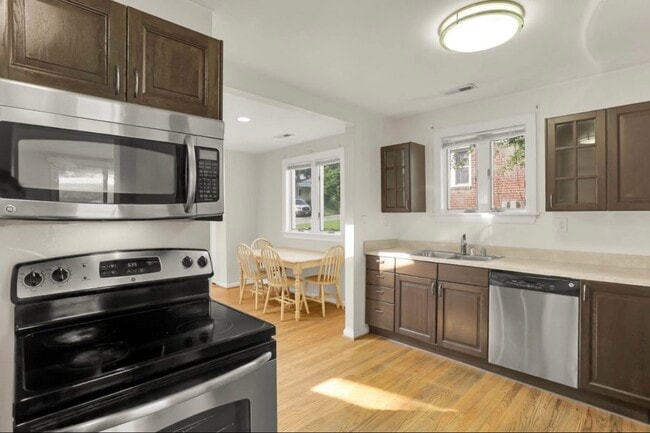 Cocina - 3405 Rutgers St