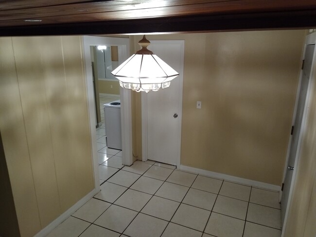 Imagen 063 - 815 Bay St