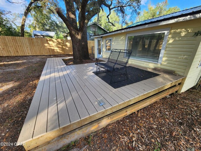 Photo - Tiny home vibe on a large private lot!!