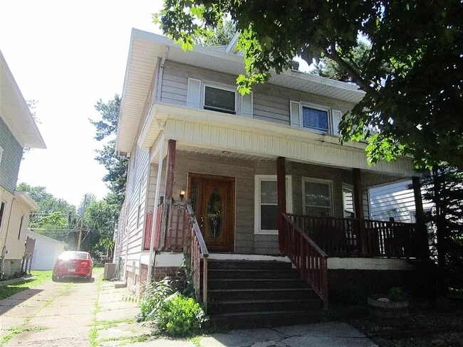Building Photo - 1017 N Elmwood Ave Rental