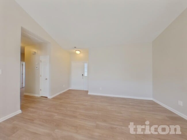 Photo - 3004 Dairy Farm Dr