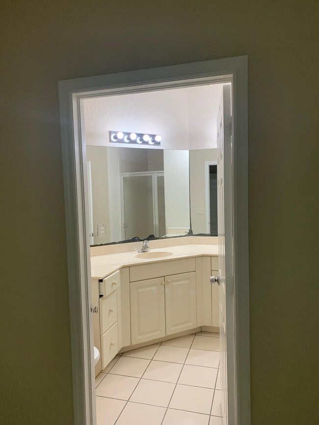 Photo - 1966 Freeport Dr Unidad 1966