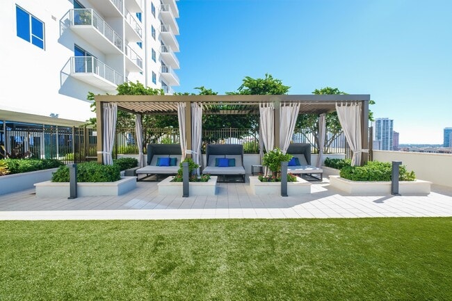 Building Photo - ParkLine Palm Beaches Rental