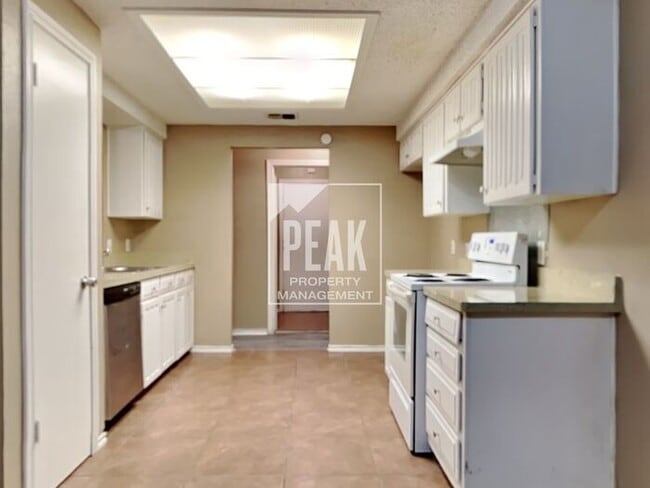 Photo - $2000! Large 4 Bed 2 Bath in ARLINGTON! COMING SOON will not stay long!